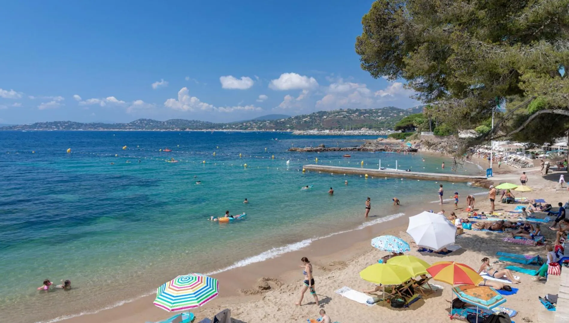 Bleu Paradis - Studio Cosy - Vue Mer & Terrasse Romantique - Parking Prive Les Issambres 0*,  Francia